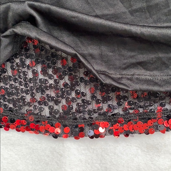 Rue21 Black, Red Sequined Pullover Top Size S - Picture 3 of 7